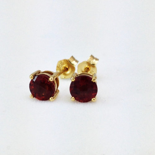 Genuine Garnet 1.3 cttw 5mm 14K yellow gold Earrings NWT $344