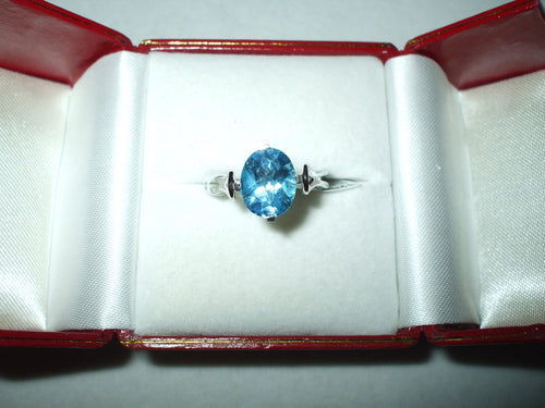 Genuine 3 ct Blue Topaz Ring 14K white gold NWT $780