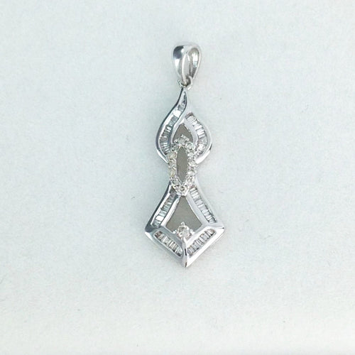18k White Gold & Genuine Diamond Pendant NWT $628