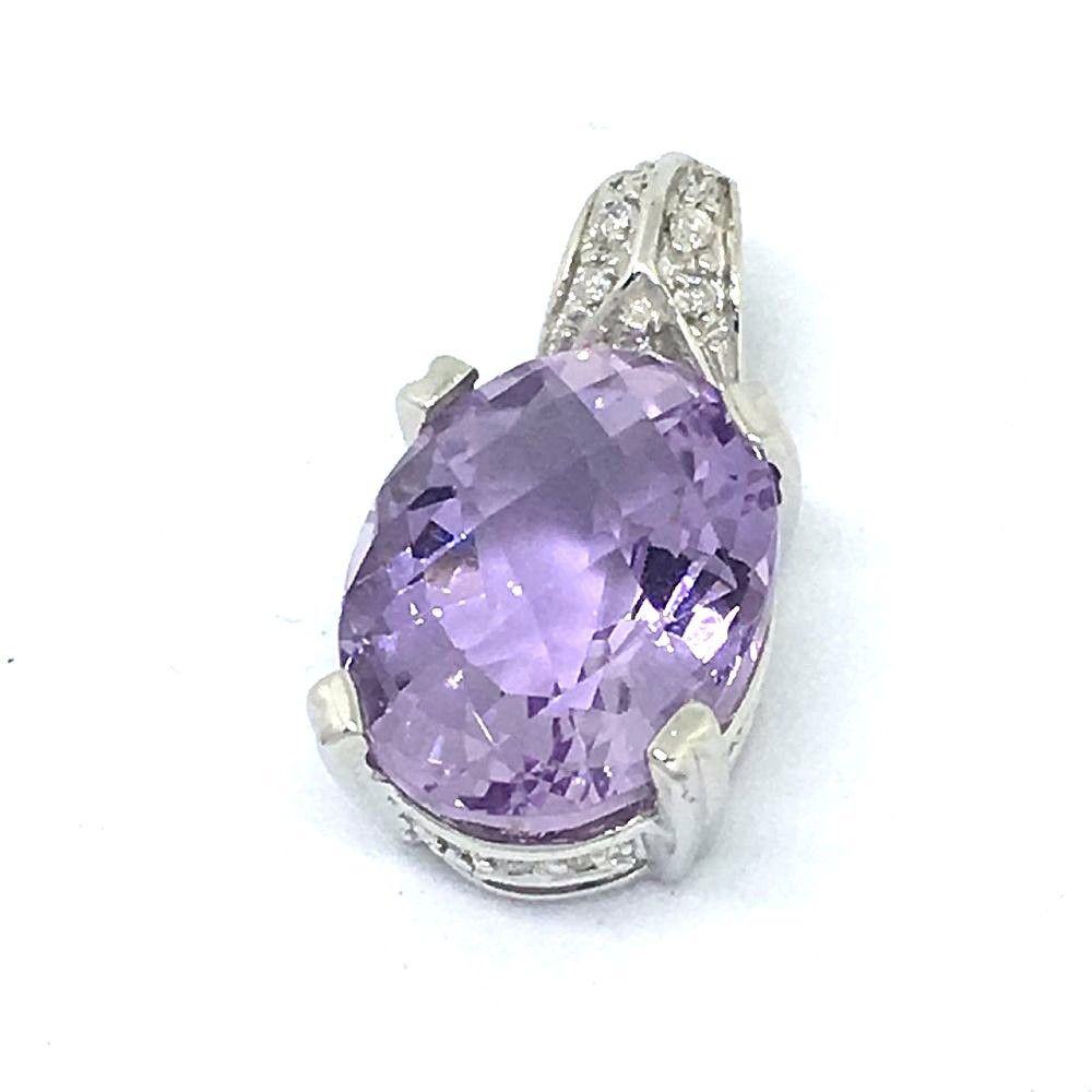 Genuine Oval Amethyst Pendant 14K white gold, 2.3 grams of gold, NWT $700