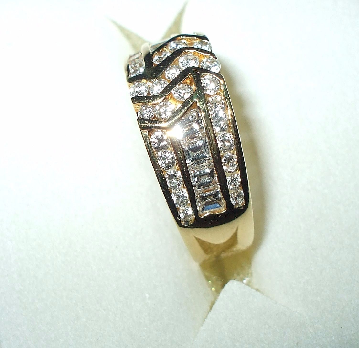 Genuine 1.11 cttw Diamond Ring 18K yellow gold $3996 NWT