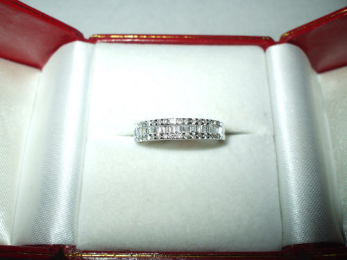 Genuine .50 cttw Diamond Ring 18K White gold $2500 NWT