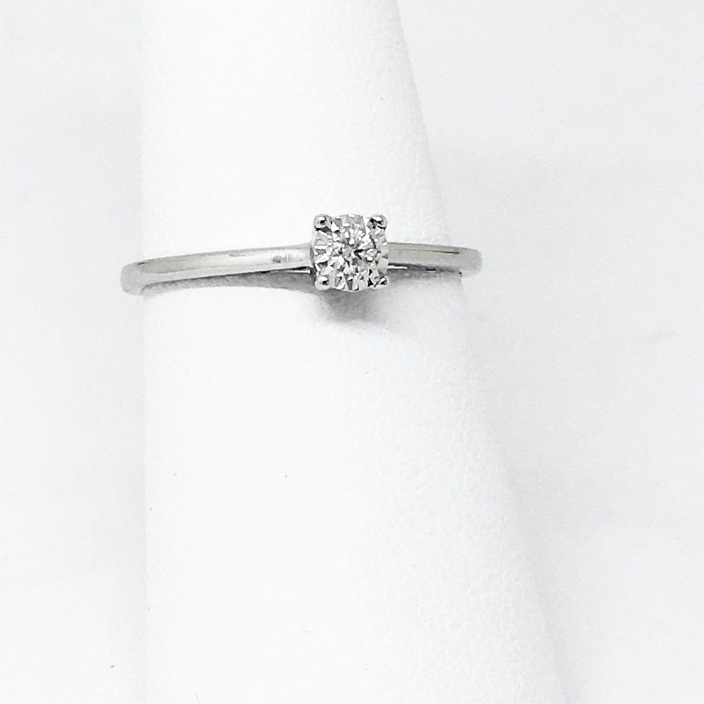 14K White Gold and Genuine Diamond Ring  $245 NWT Size 7
