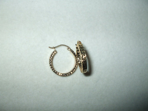 14K yellow gold Hoop Earrings NWT $170